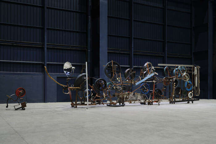 Le macchine di Jean Tinguely in mostra a Pirelli HangarBicocca