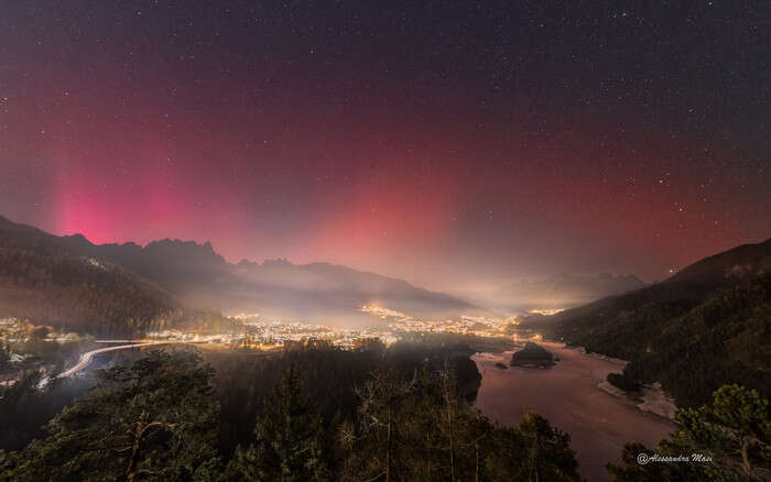 L'aurora boreale sulle Dolomiti nella foto del giorno della Nasa