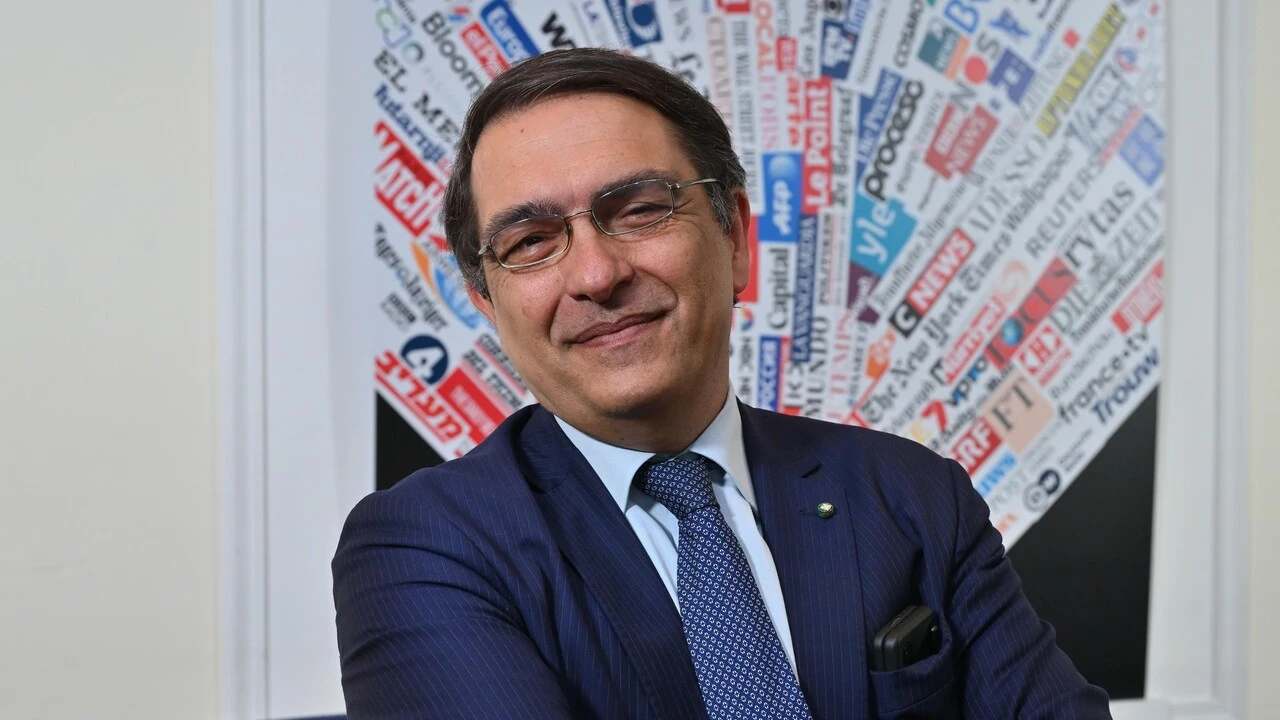 Lasorella (Agcom), 'il volto di chi guida la tecnologia resti umano'