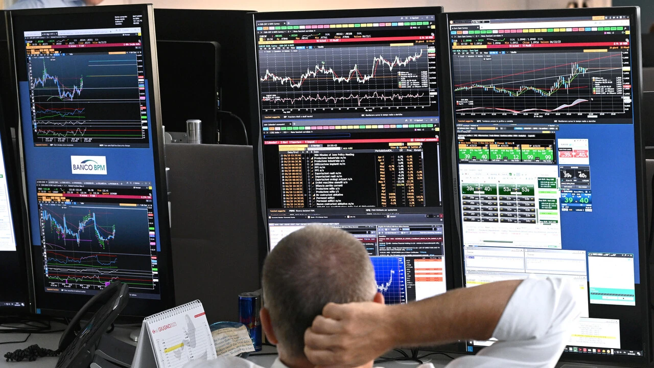 Lo spread tra Btp e Bund chiude in rialzo a 77 punti