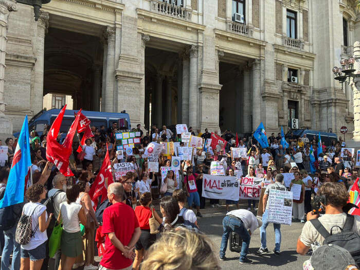 Oggi manifestazione precari davanti agli Uffici scolastici