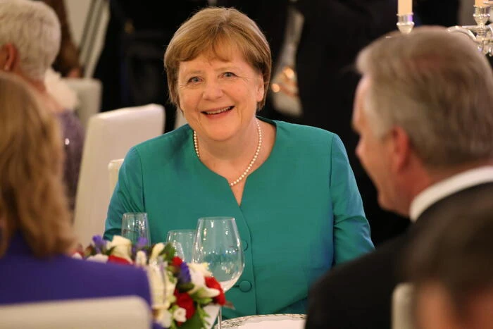 Merkel compie 70 anni, per Steinmeier 'modello di democrazia'