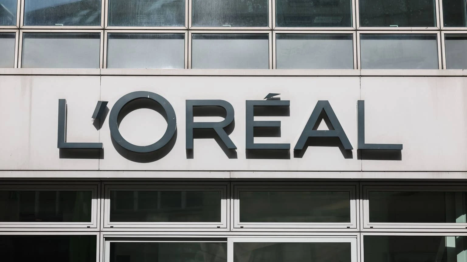 Must Read: Kering and L'Oréal Finalize Acquisition, Fenty Beauty Partners with WhatsApp