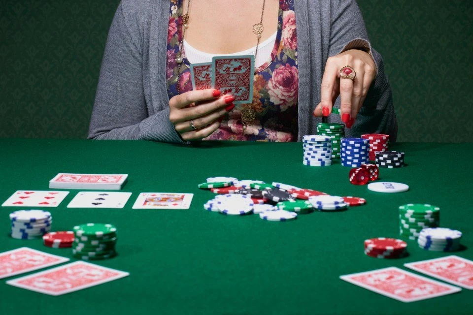 Poker para iniciantes: os 7 melhores livros para quebrar a banca