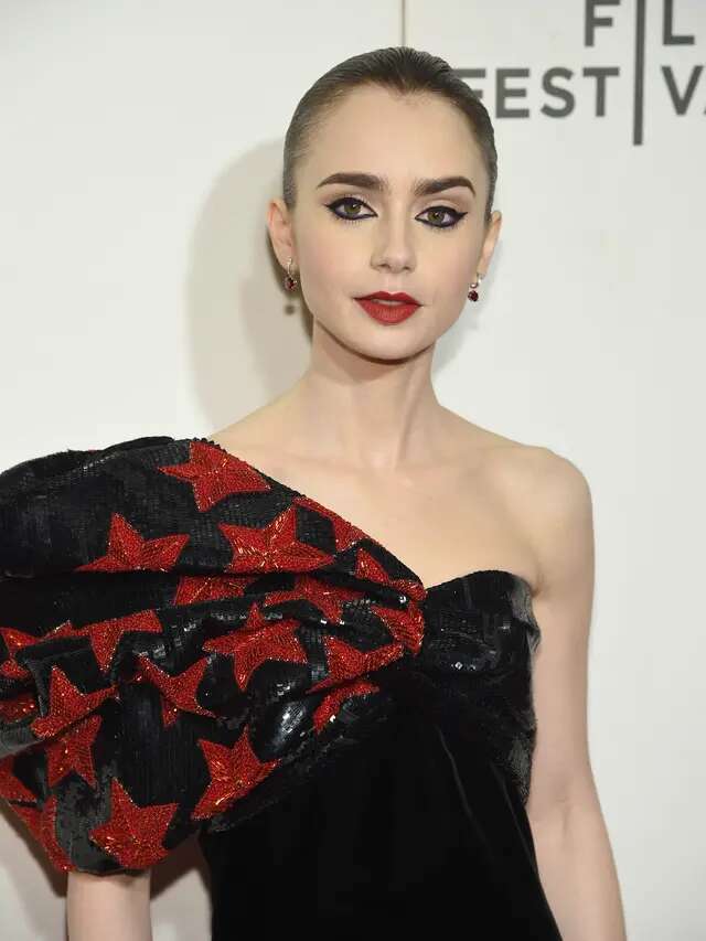 Lily Collins Dikaruniai Anak Pertama, Lahir Lewat Rahim Ibu Pengganti