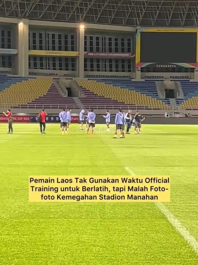 Aksi Pemain Laos Foto-Foto di Stadion Manahan Solo Jadi Sorotan Sebelum Menahan Imbang Tim...