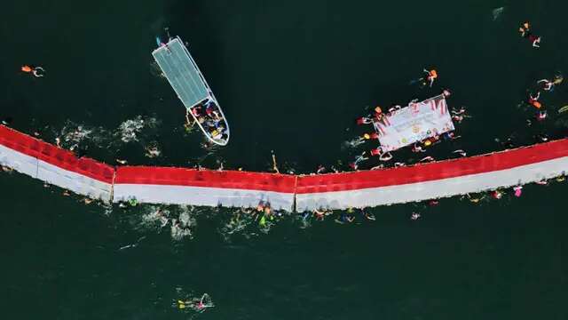 Mengunjungi Indahnya Pulau Kembar di Perairan Makassar dengan Perahu