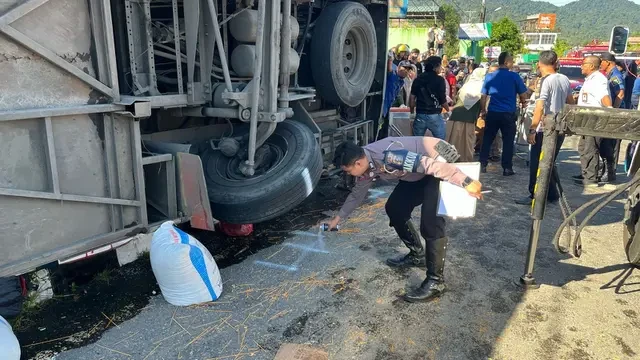 Kecelakaan Tunggal Bus ALS di Padang Panjang, Belasan Orang Meninggal Dunia