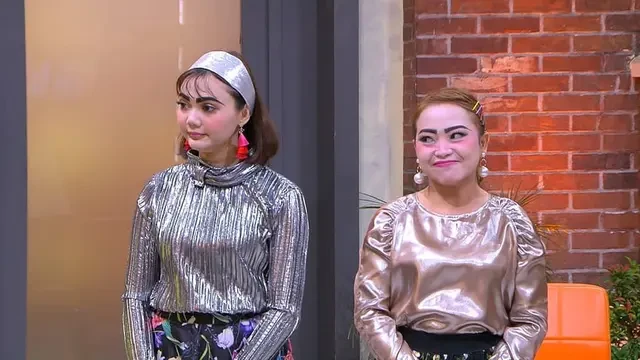 9 Potret Kenangan Lawas Cantiknya Mendiang Mpok Alpa Ketika Awal-awal Viral Tahun 2018 Lal...
