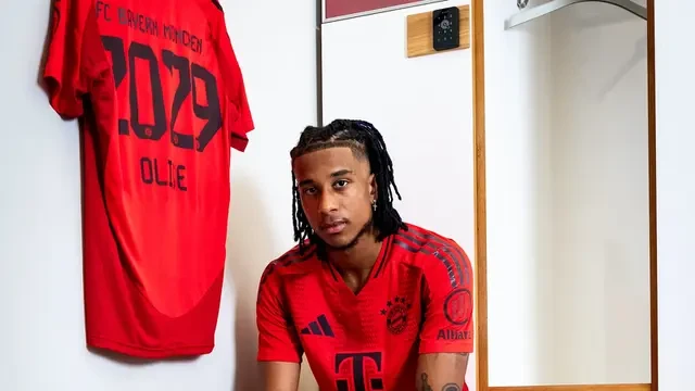Semusim Latih Bayern Munchen, Vincent Kompany: Michael Olise Setara Dengan Kevin De Bruyne
