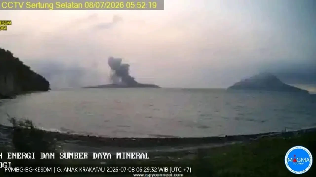 Anak Krakatau 5 Kali Erupsi dalam 12 Jam