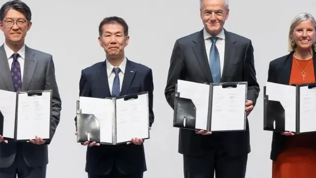 Daimler, Toyota, Fuso, dan Hino Bergabung Jadi Perusahaan Truk Besar Dunia