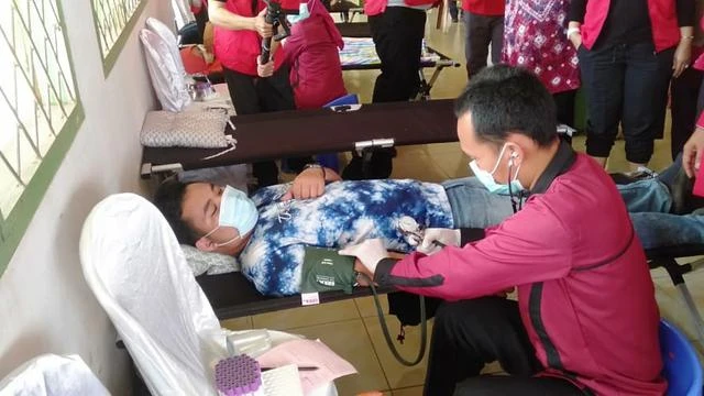 PDI Perjuangan Sumsel Rayakan Bulan Bung Karno dengan Aksi Sosial