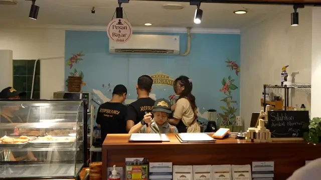 Memberi Ruang dan Harapan, Kedai Kopi di Jaksel Pekerjakan 7 Penyandang Down Syndrome