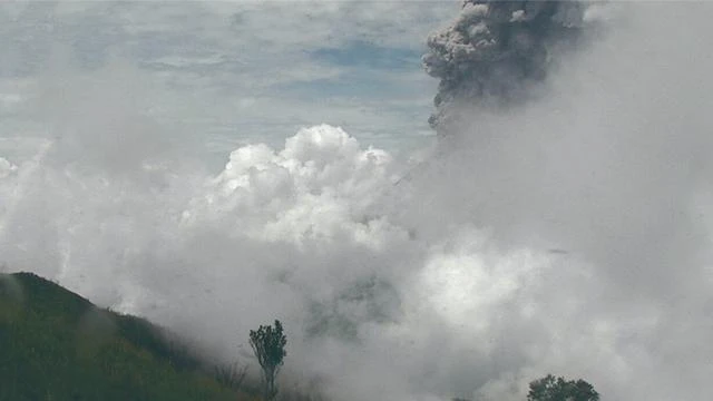 Gunung Merapi Semburkan Awan Panas Guguran Sejauh 1,5 Km