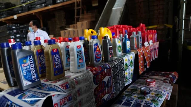 Kementerian Perdagangan Gerebek Gudang Pelumas Palsu Senilai Rp 16,5 Miliar