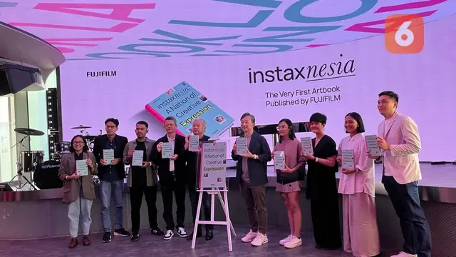 Melihat Hasil Foto Instax di Tangan 35 Kreator Seni Lintas Bidang
