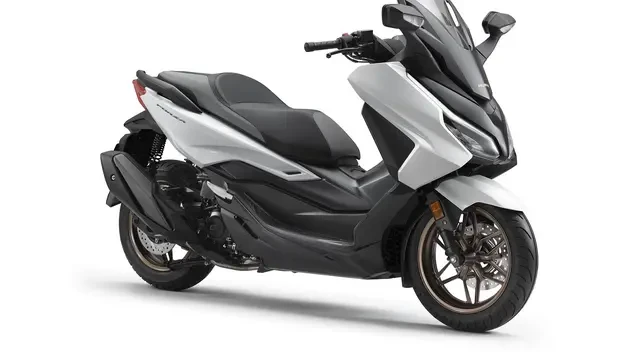 Honda Forza Punya Fitur dan Warna Baru, Tampilannya Jadi Makin Berkelas