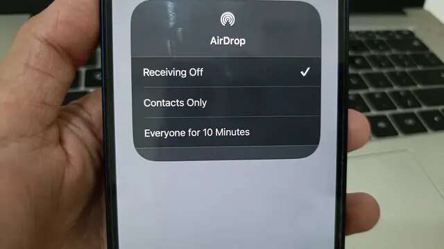 Video Menyesatkan di TikTok Klaim Siapa pun Bisa Curi Kartu Kredit Pakai AirDrop