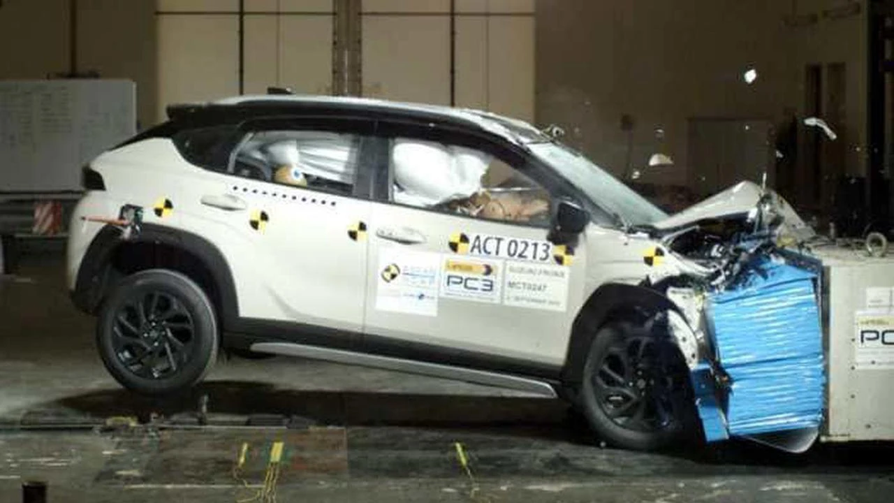 Suzuki Fronx Rakitan Indonesia Raih Bintang 5 dalam Uji Tabrak ASEAN NCAP