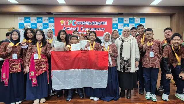 SMP Labschool Kebayoran Raih 5 Emas di Kompetisi ICPC 2025 di Korea Selatan