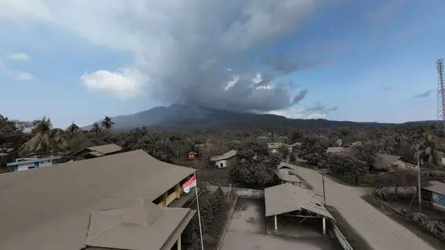 Top 3 Berita Hari Ini: Imbas Erupsi Gunung Lewotobi Laki-Laki, Ratusan Penerbangan dari Au...