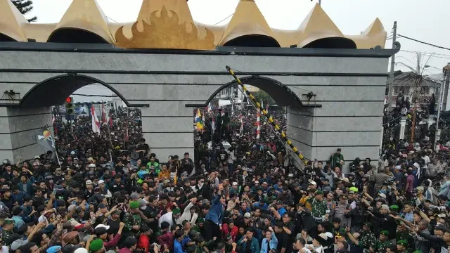 3 Remaja Tepergok Bawa Bom Molotov saat Demo di DPRD Lampung, Mengaku Hanya Ikut-ikutan