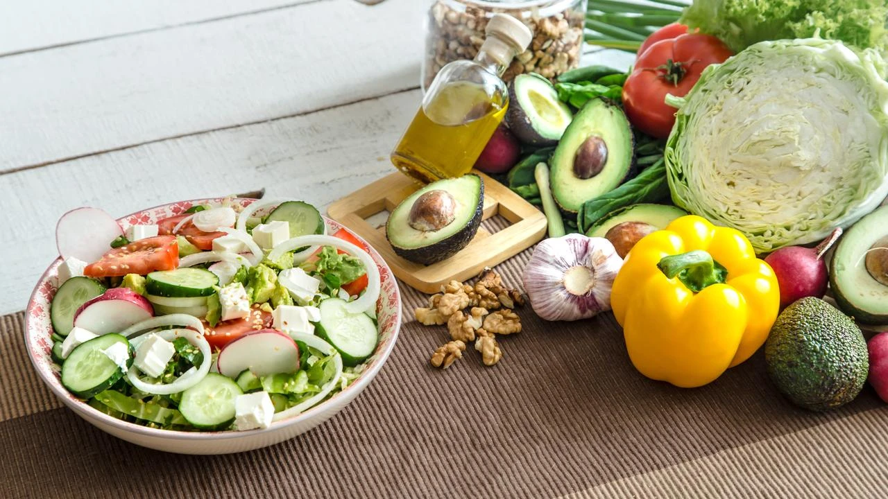 Diet Mediterania, Rahasia Turunkan Kolesterol dan Cegah Penyakit Metabolik Secara Alami