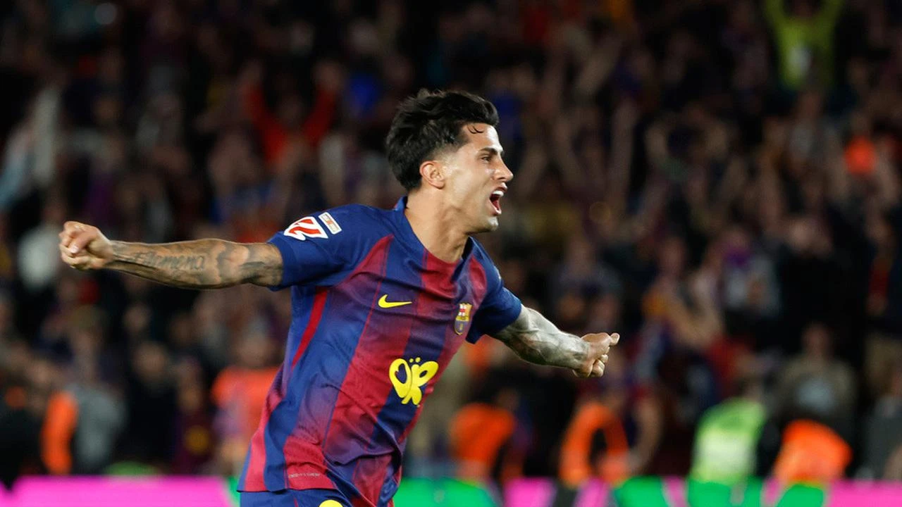 Barcelona Makin Dekat Permanenkan Joao Cancelo dengan Harga Diskon