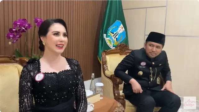 6 Potret Arumi Bachsin di HUT ke-80 Jatim, Perlihatkan Kantor Baru Emil Dardak