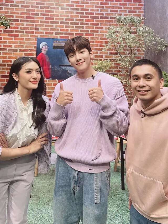 Anissa Aziza dan Ji Chang Wook Berfoto Bersama, Raditya Dika Beri Komentar Santai