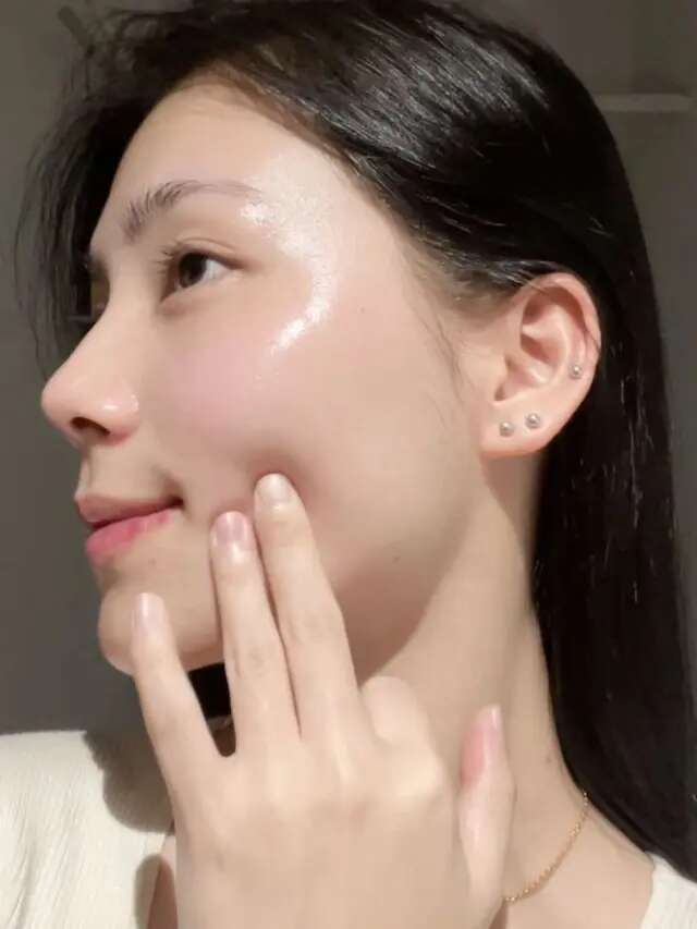 Terungkap! Daftar Skincare dengan Retinol yang Terbukti Aman Menurut Doktif