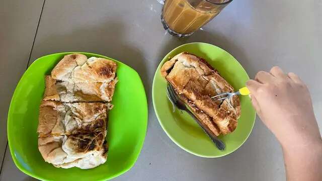 Kedai Kopi di Perbaungan Viral, Sajikan Roti Bakar dan Pulut dengan Selai Durian dan Srika...