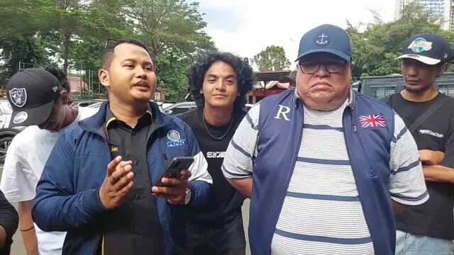 Vadel Badjideh Datangi Polres Jaksel, Pantau Pemeriksaan Saksi Terkait Dugaan Pelecehan da...