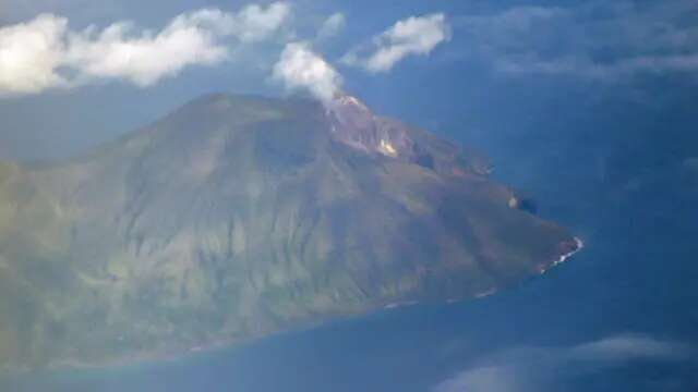 Status Naik Jadi Siaga III, Gunung Iya Berpotensi Erupsi dan Timbulkan Tsunami