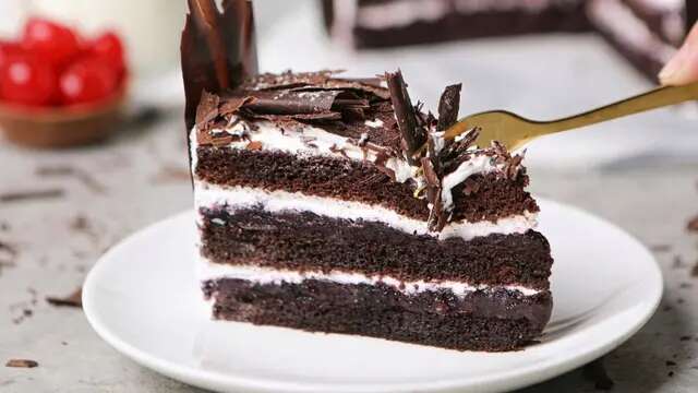 6 Resep Black Forest Lembut dan Moist yang Mudah Dibuat di Rumah, Bikin Nagih