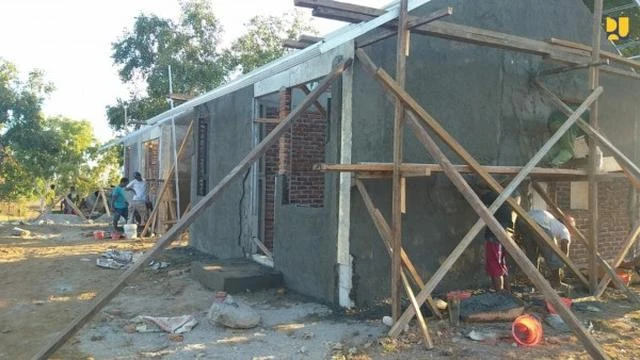 Pembangunan Rumah Korban Bencana Seroja di Pulau Adonara Ditargetkan Selesai Sebelum Natal