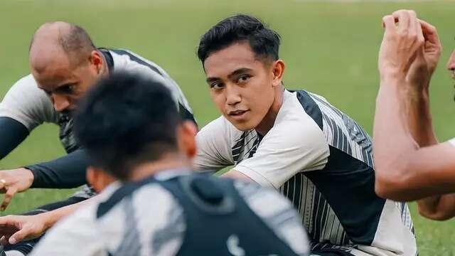 Profil M. Rayhan Hannan Anak Pesepak Bola Legendaris, Kini Jadi Gelandang Andalan Timnas I...