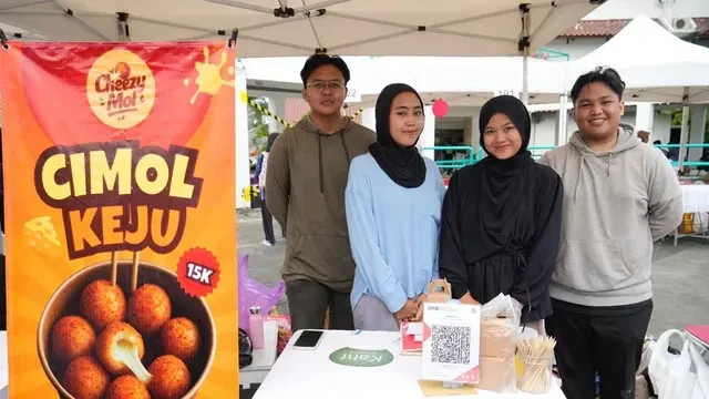 Entrepreneur Muda UMY Raup Jutaan Rupiah dari Jualan Cimol