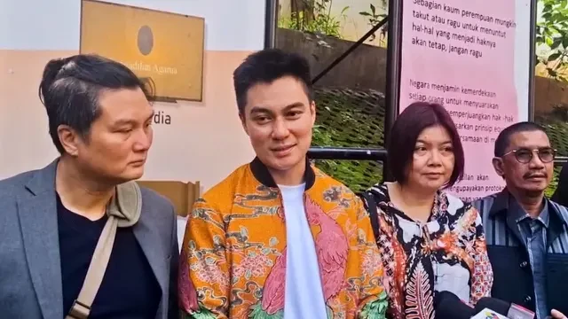 Baim Wong Hadiri Sidang Putusan Cerai dengan Paula Verhoeven, Dapat Dukungan Ketiga Kakakn...