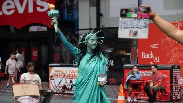 Cerita Asri Welas Syuting di Times Square New York untuk Ratu Ratu Queens: The Series, Dis...