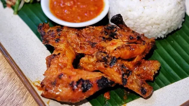 Sejarah dan Keunikan Ayam Taliwang, Ikon Kuliner Lombok