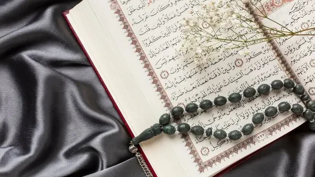 9 Waktu yang Kurang Dianjurkan untuk Membaca Al-Qur’an Menurut Imam An-Nawawi