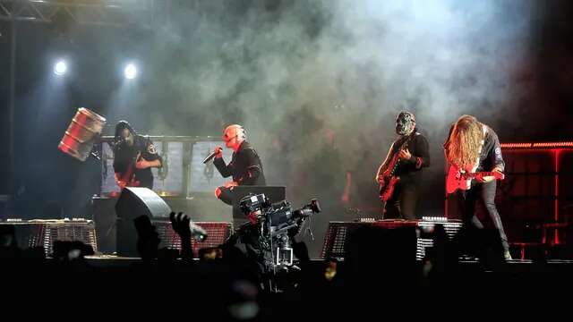 Corey Taylor Vokalis Slipknot Makin Garang Pakai Topeng Baru dengan Mata Merah Menyala di ...