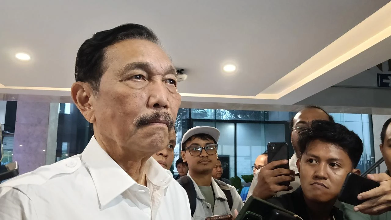 Bertemu Investor Global, Luhut Minta Maaf