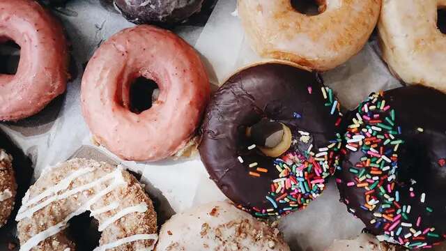 Resep Membuat Donat yang Lembut dan Manisnya Pas, Cocok Jadi Hidangan di Berbagai Acara