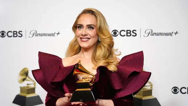 Adele, Penyanyi dengan Suara Emas yang Pernah Operasi Tenggorokan Karena Merokok