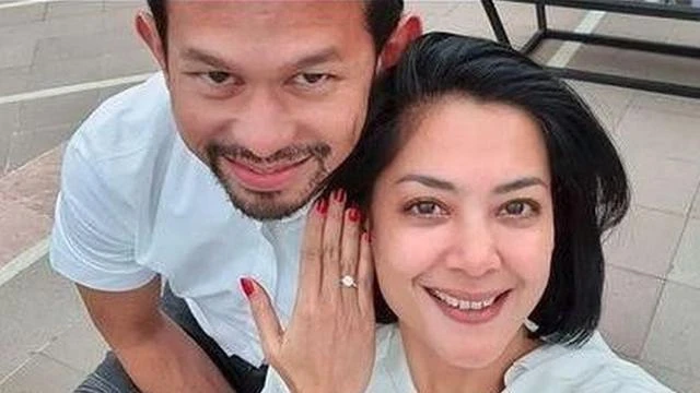 Gugat Cerai, Ini 6 Potret Kenangan Kebersamaan Lulu Tobing dan Bani Mulia