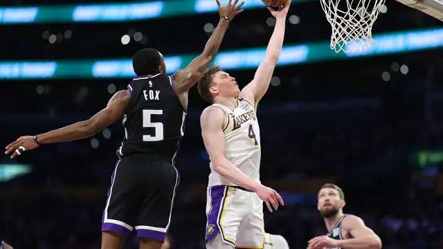 Hasil NBA: LeBron James Sakit, Lakers Rusak Debut Doug Christie di Kings