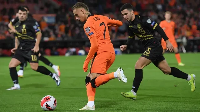 Noa Lang di Napoli: Penerus Kvaratskhelia atau Sekadar Angin Lalu?